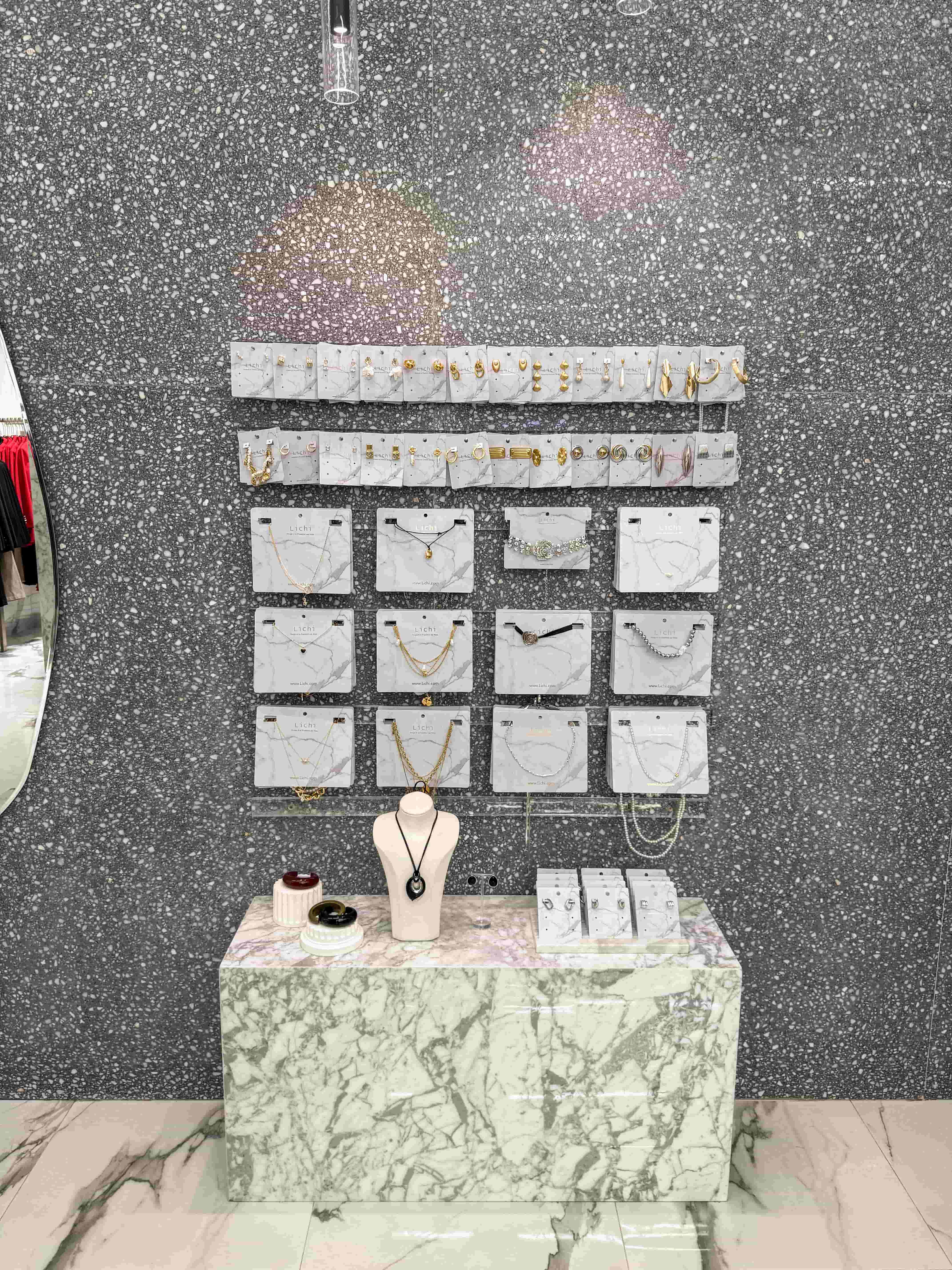 Lichi Stores - The Dubai Mall